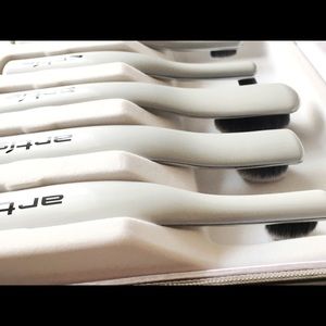 Artis - Digit Collection - 5 Brush Set - NEW